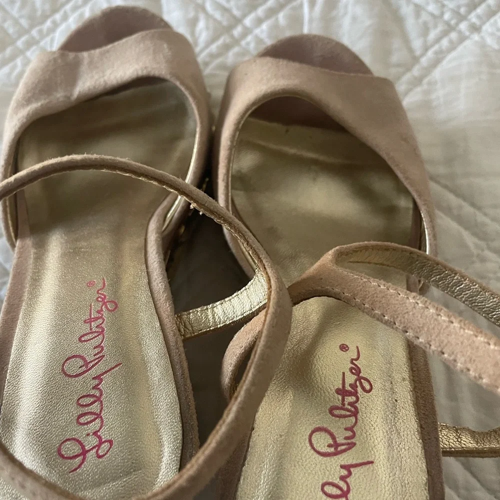 GUC Lilly Pulitzer Hadley Wedges - Picture 3 of 6